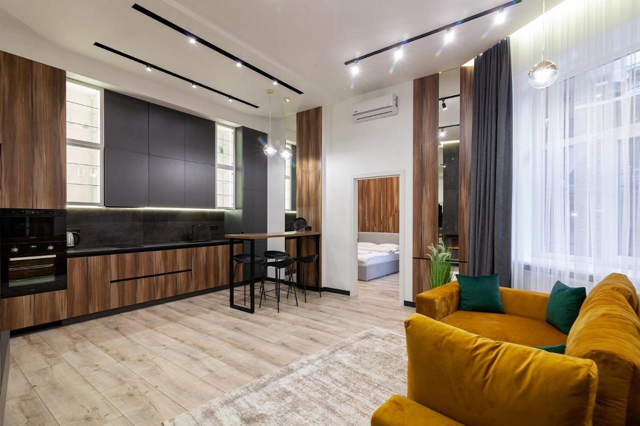Royal Apartment On Leontovicha 7/2 Lviv Exteriör bild